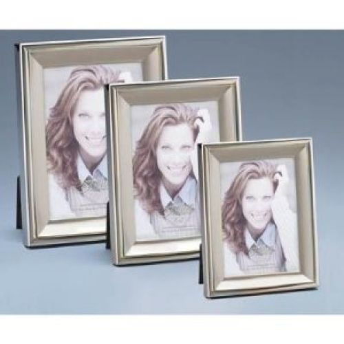 Photo Frame, Metal, Pewter finish with silver trim