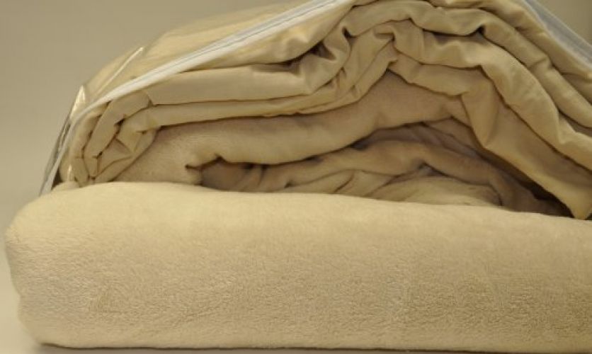 Microfiber Luxury Coral Fleece Bed Sheet Set (California King, Tan)
